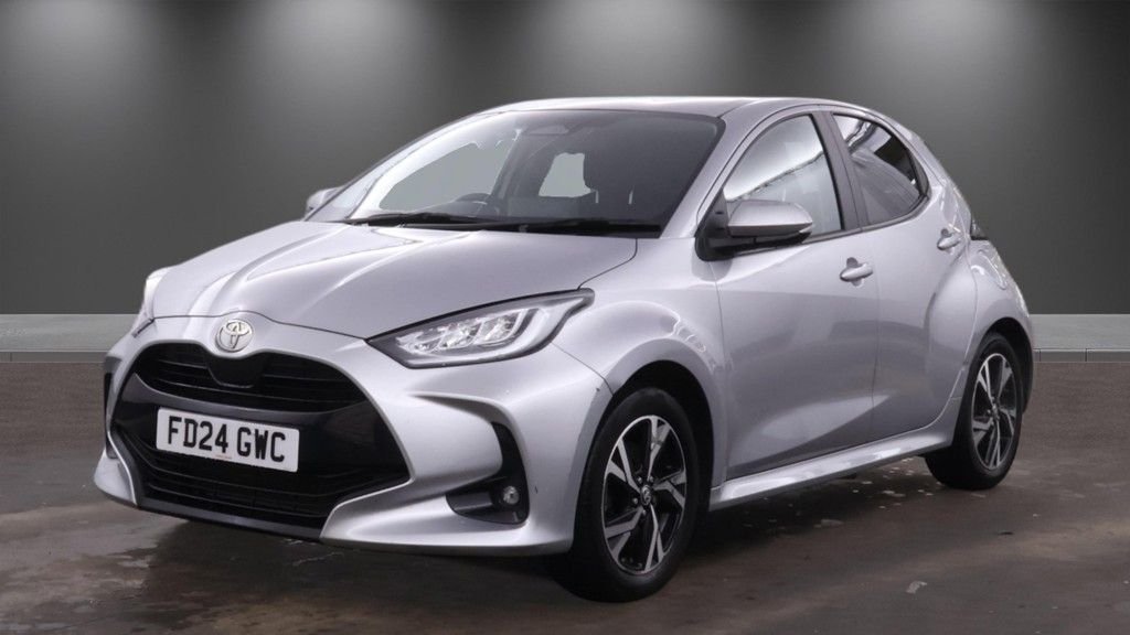 2024 Toyota Yaris — image 2