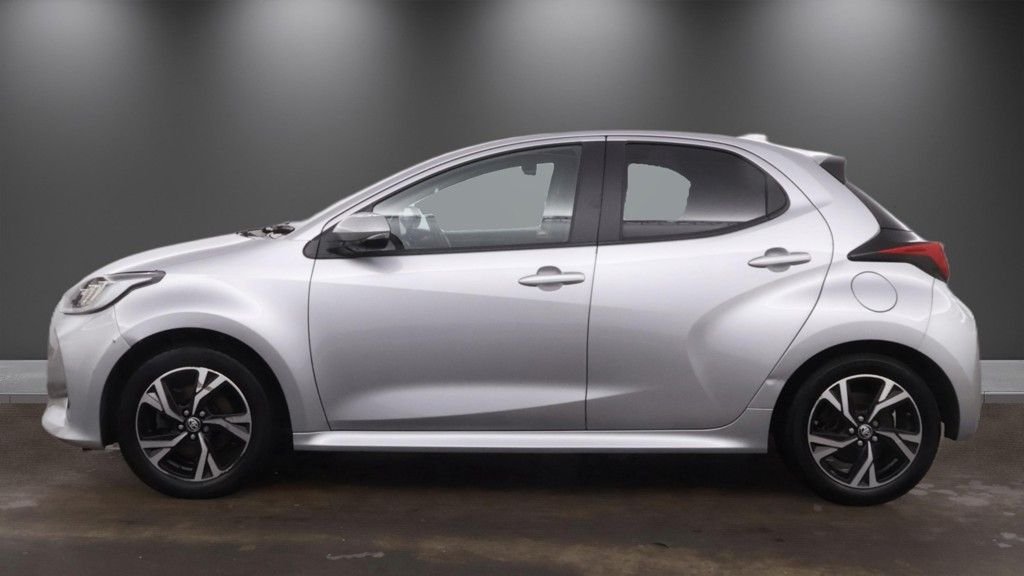 2024 Toyota Yaris — image 6