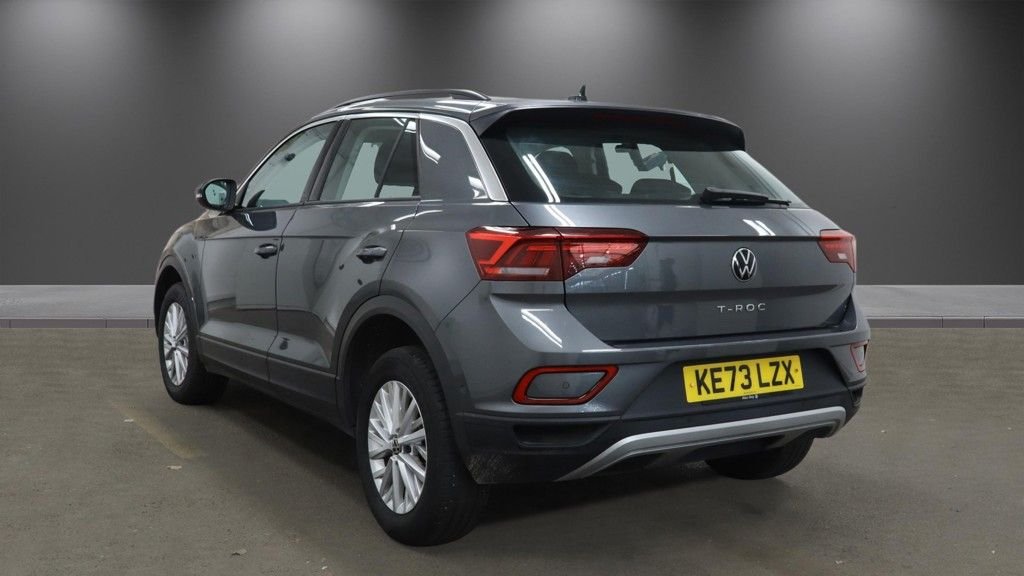 2024 Volkswagen T-Roc — image 3