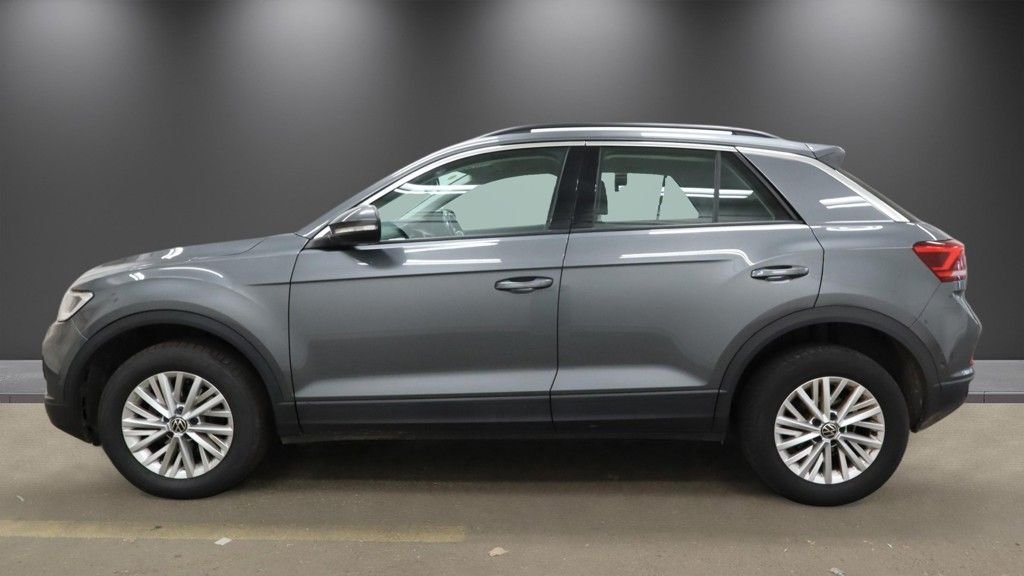 2024 Volkswagen T-Roc — image 6