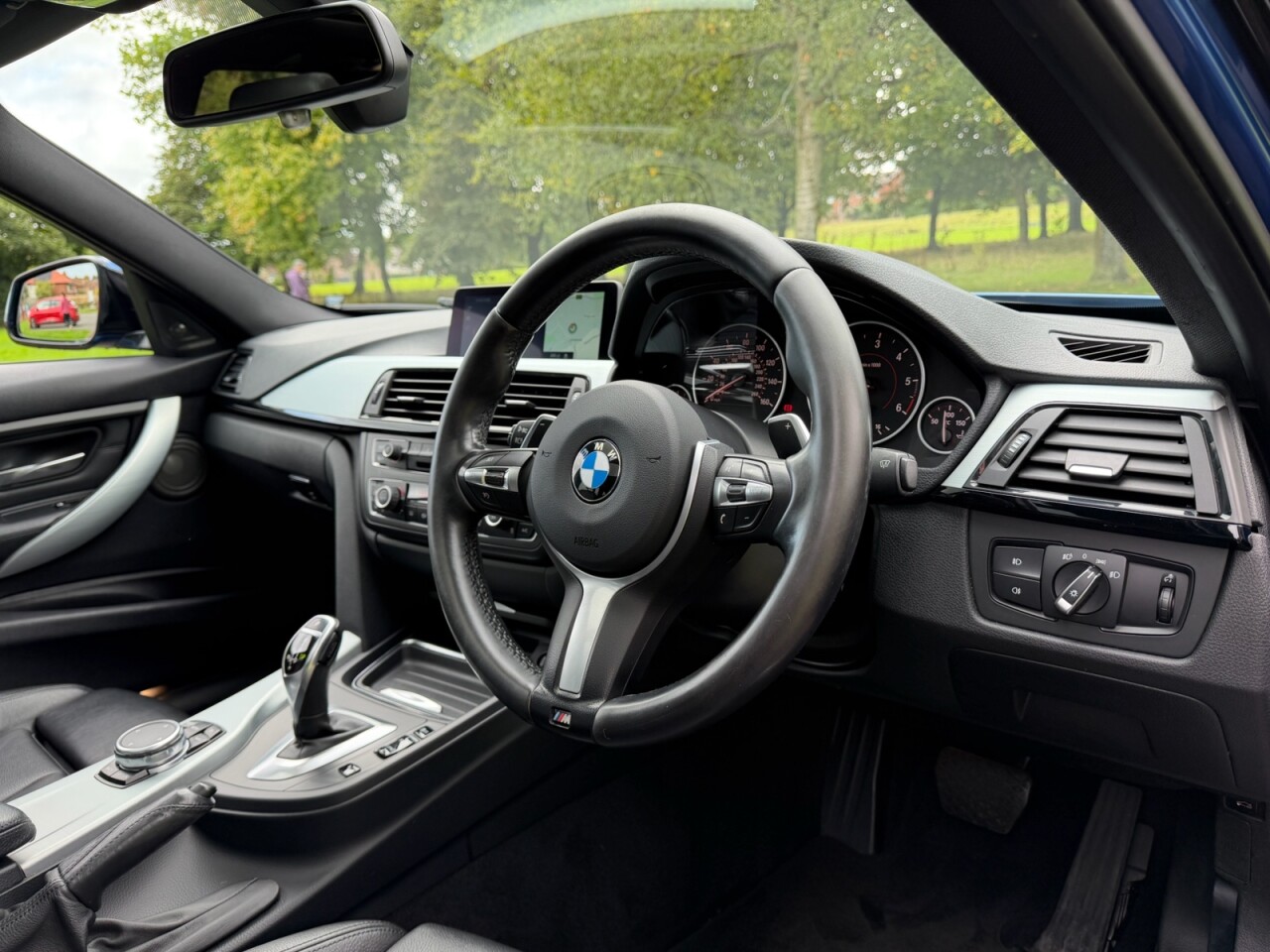 2013 BMW 3 SERIES 3.0 330d M Sport Touring 5dr Diesel Auto xDrive Euro 5 (s/s) (258 ps) - vehicle photo 2 for sale on PureCar
