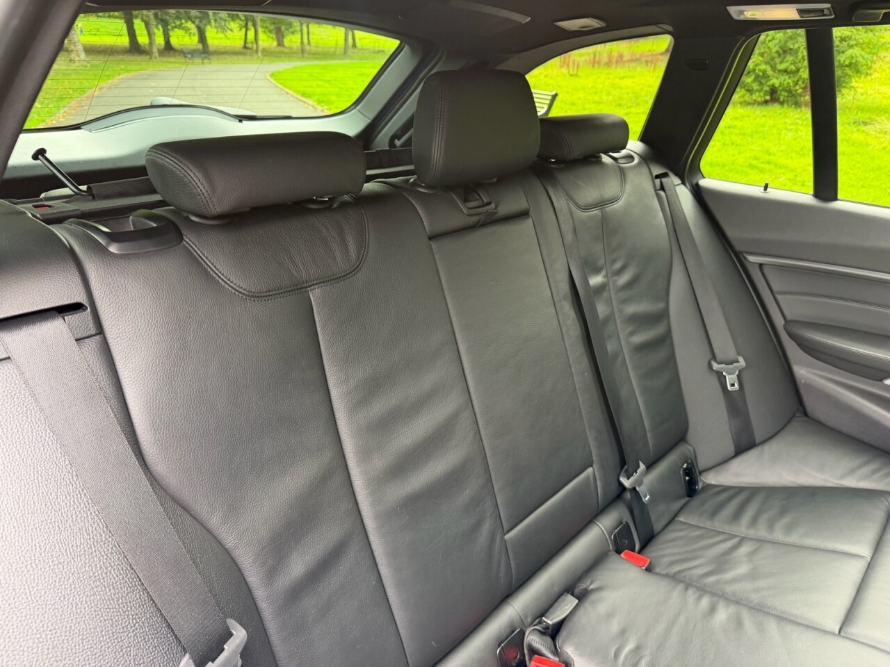 2013 BMW 3 SERIES 3.0 330d M Sport Touring 5dr Diesel Auto xDrive Euro 5 (s/s) (258 ps) - vehicle photo 6 for sale on PureCar
