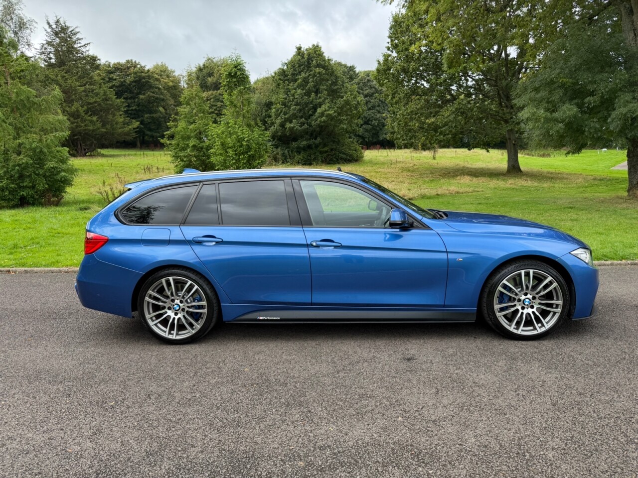 2013 BMW 3 SERIES 3.0 330d M Sport Touring 5dr Diesel Auto xDrive Euro 5 (s/s) (258 ps) - vehicle photo 12 for sale on PureCar