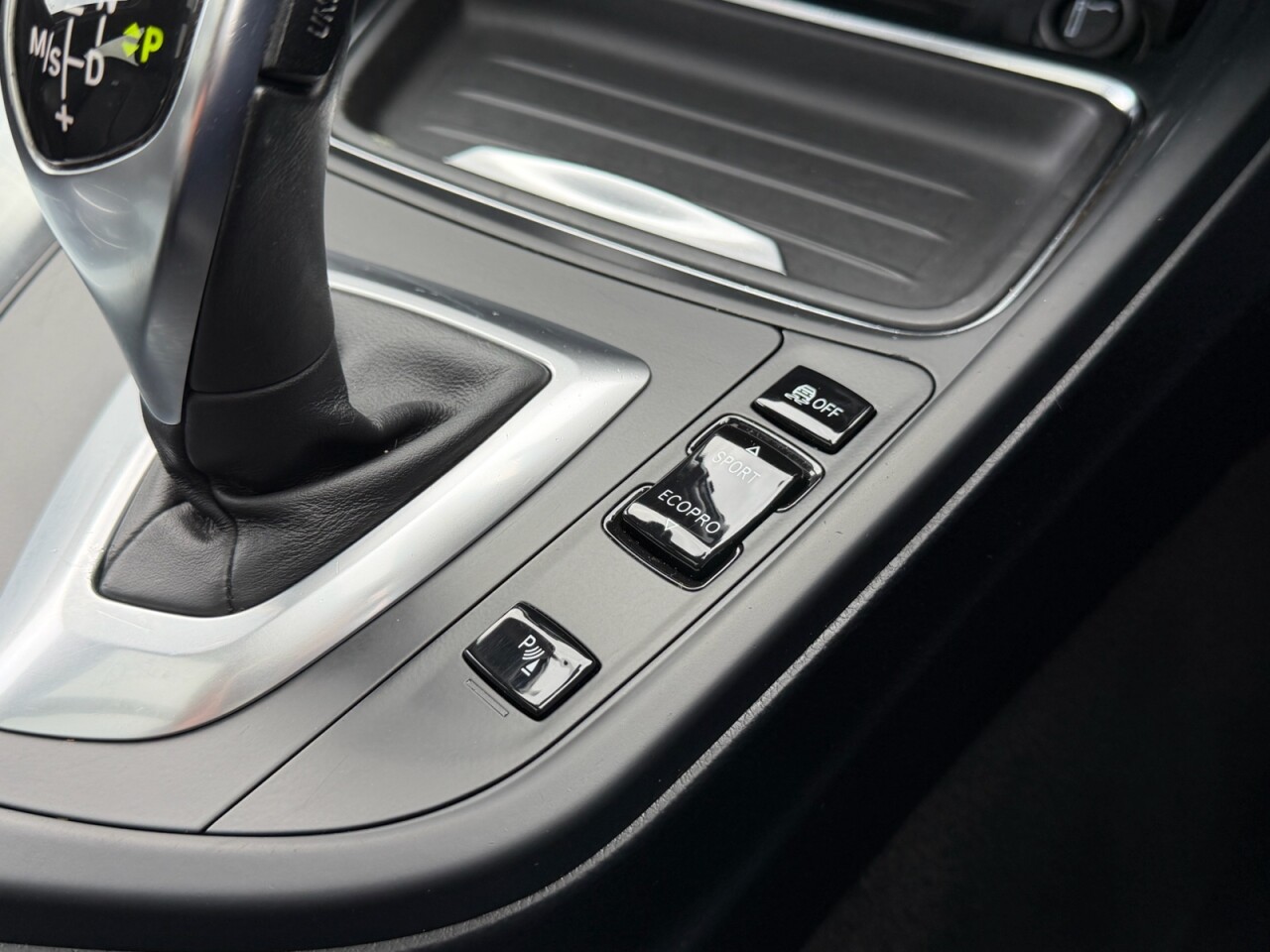 2013 BMW 3 SERIES 3.0 330d M Sport Touring 5dr Diesel Auto xDrive Euro 5 (s/s) (258 ps) - vehicle photo 29 for sale on PureCar