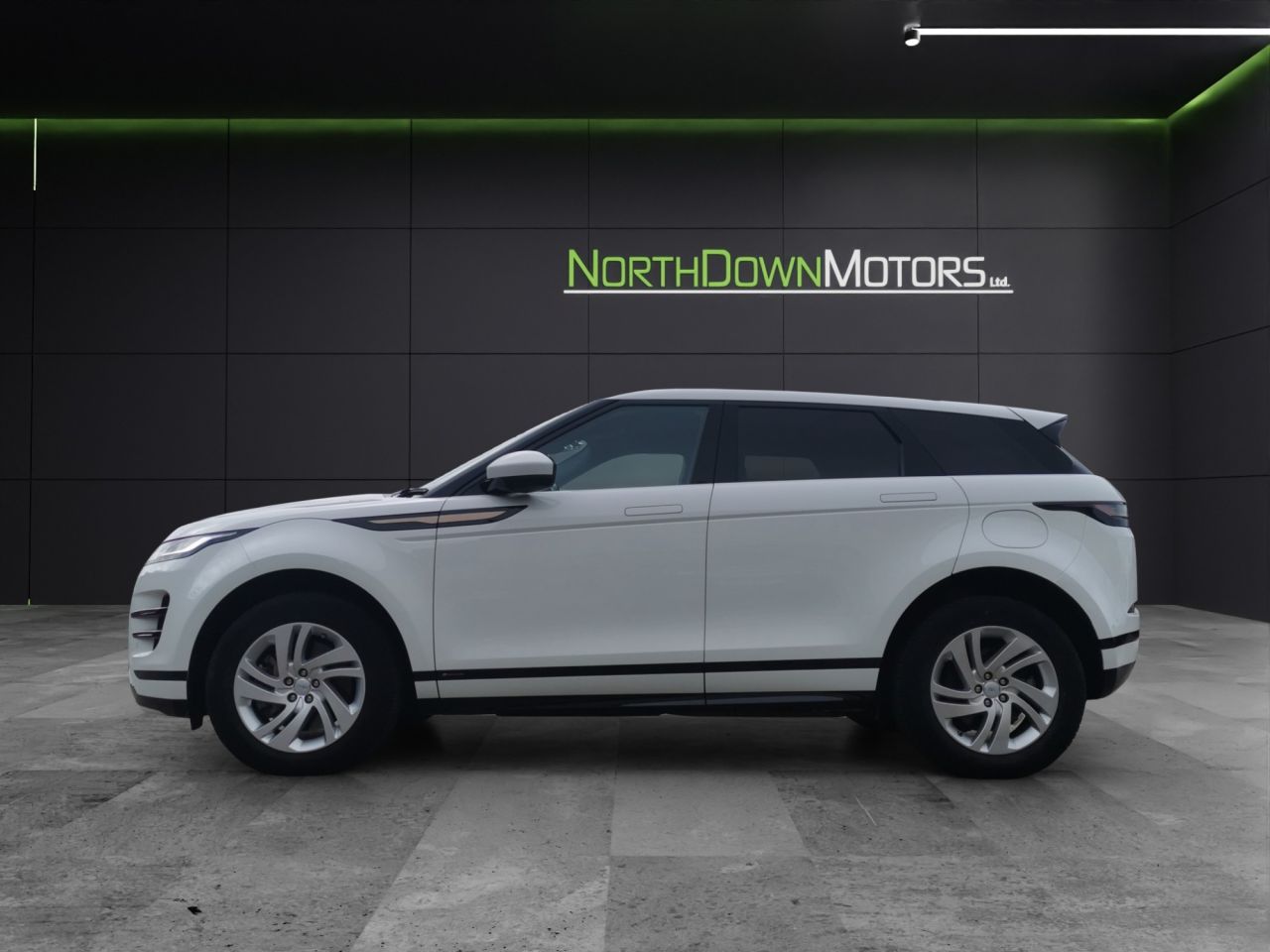 2020 LAND ROVER RANGE ROVER EVOQUE 1.5 P300e 12.2kWh R-Dynamic S SUV 5dr Petrol Plug-in Hybrid Auto 4WD Euro 6 - vehicle photo 3 for sale on PureCar
