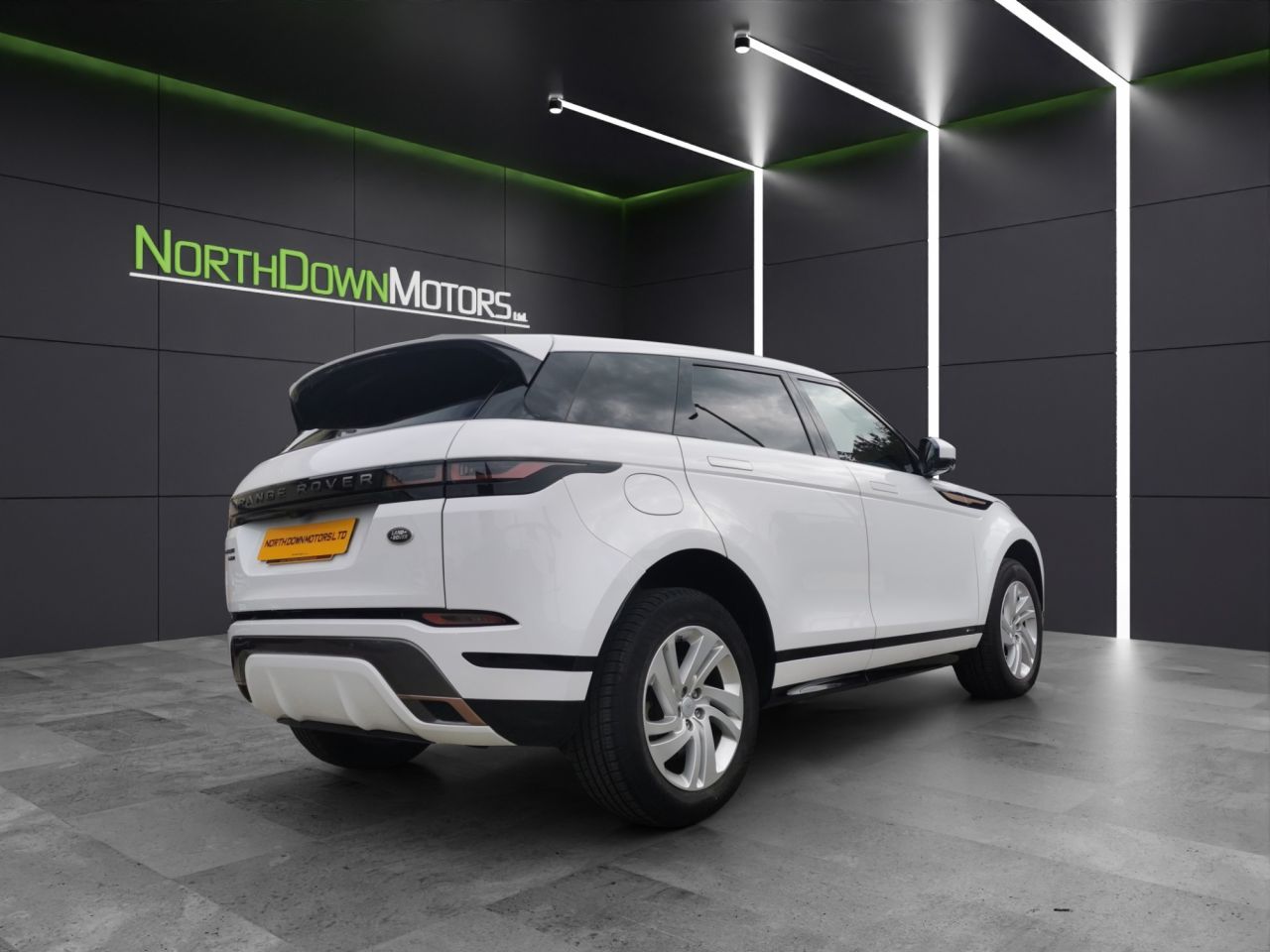 2020 LAND ROVER RANGE ROVER EVOQUE 1.5 P300e 12.2kWh R-Dynamic S SUV 5dr Petrol Plug-in Hybrid Auto 4WD Euro 6 - vehicle photo 6 for sale on PureCar
