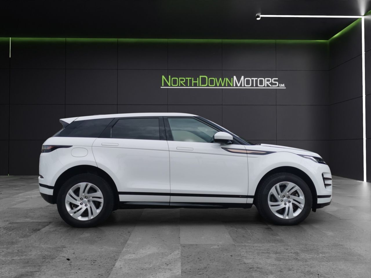 2020 LAND ROVER RANGE ROVER EVOQUE 1.5 P300e 12.2kWh R-Dynamic S SUV 5dr Petrol Plug-in Hybrid Auto 4WD Euro 6 - vehicle photo 7 for sale on PureCar