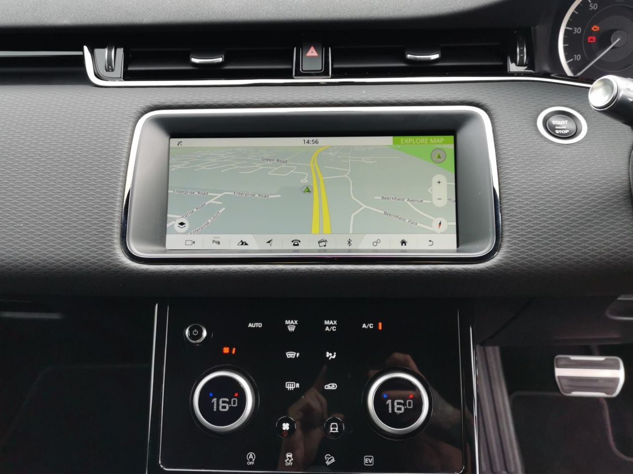 2020 LAND ROVER RANGE ROVER EVOQUE 1.5 P300e 12.2kWh R-Dynamic S SUV 5dr Petrol Plug-in Hybrid Auto 4WD Euro 6 - vehicle photo 16 for sale on PureCar