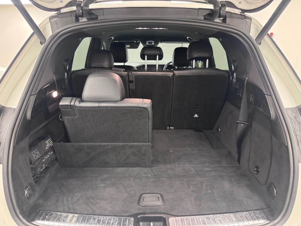 2019 MERCEDES GLE 2.0 GLE300d AMG Line (Premium) SUV 5dr Diesel G-Tronic 4MATIC Euro 6 (s/s) - vehicle photo 6 for sale on PureCar