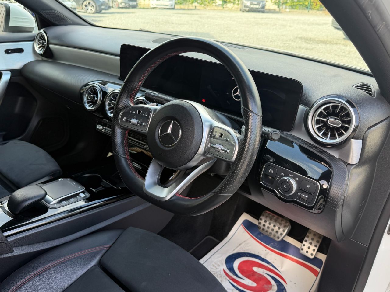 2021 MERCEDES A CLASS 2.0 A200d AMG Line (Premium 2) Saloon 4dr Diesel 8G-DCT Euro 6 (s/s) (150 p - vehicle photo 10 for sale on PureCar