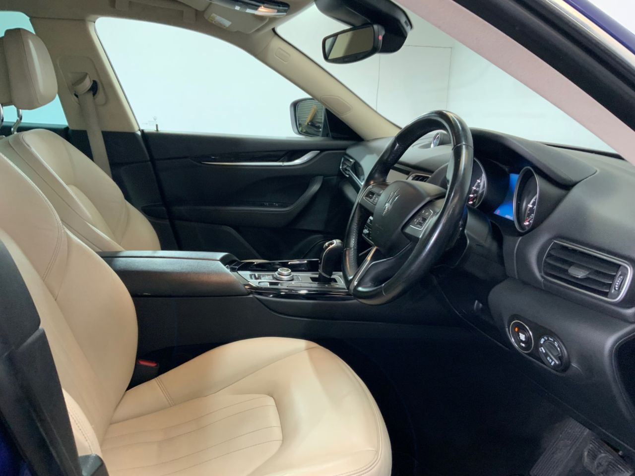 2018 MASERATI LEVANTE 3.0D V6 SUV 5dr Diesel ZF 4WD Euro 6 (s/s) (275 ps) - vehicle photo 13 for sale on PureCar