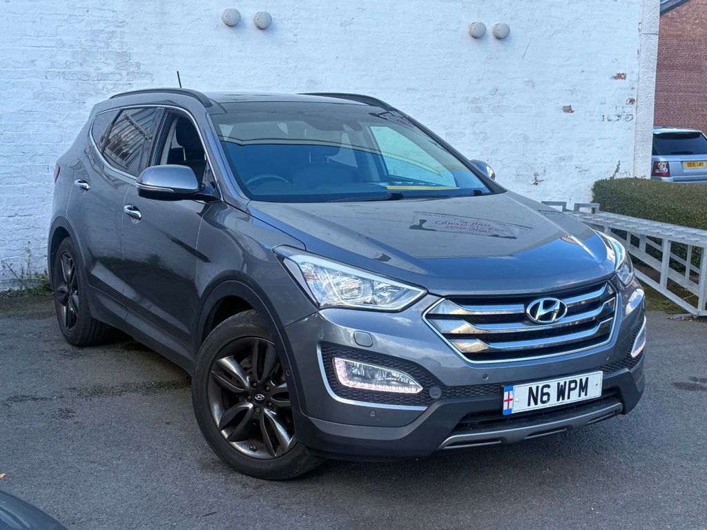 2015 Hyundai Santa Fe — image 2