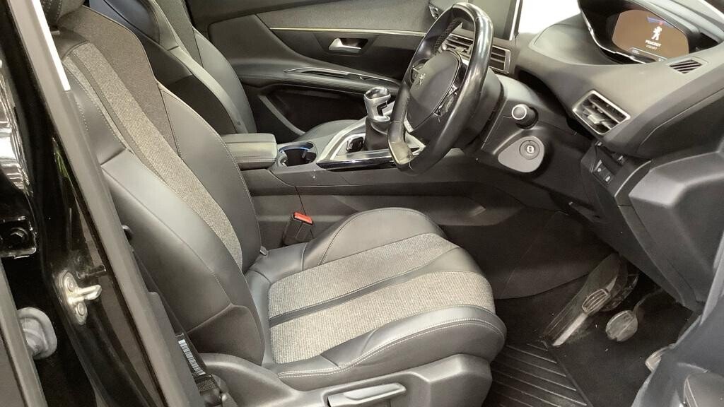 2020 Peugeot 3008 — image 5