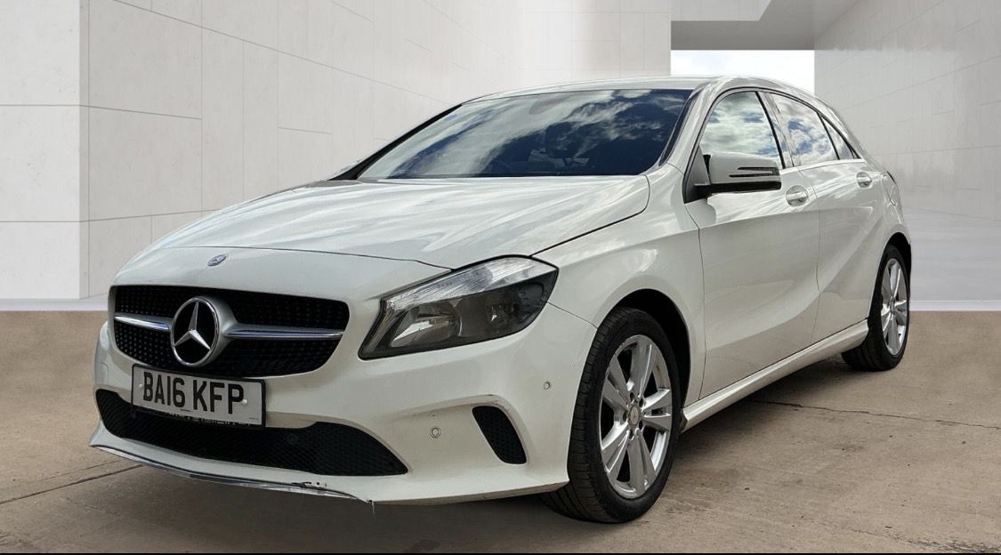 2016 MERCEDES A CLASS 1.5 A180d Sport (Executive) Hatchback 5dr Diesel Manual Euro 6 (s/s) (109 p - vehicle photo 2 for sale on PureCar