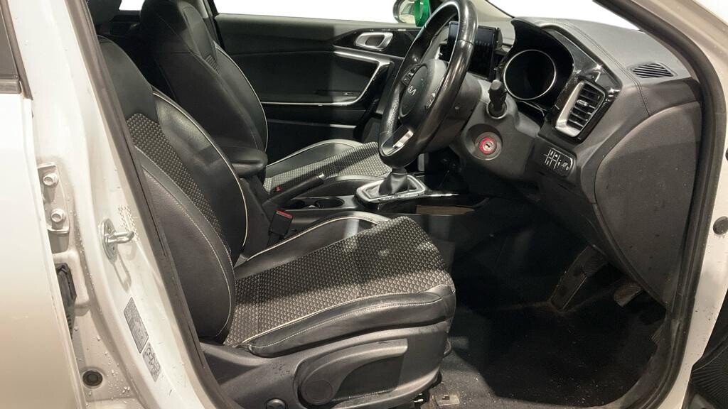 2023 Kia Ceed — image 8
