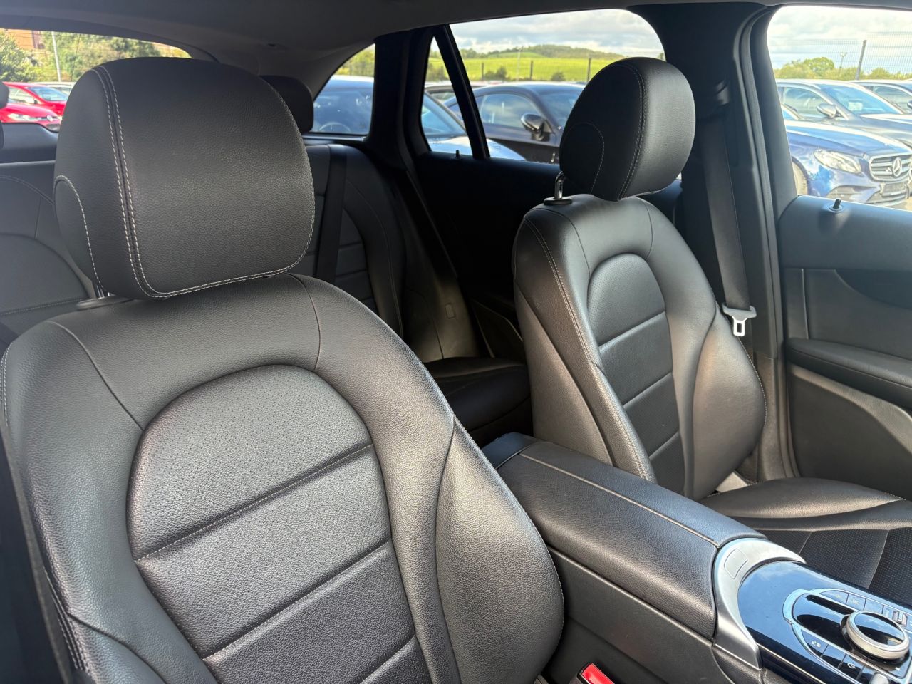 2019 MERCEDES GLC 2.1 GLC220d Urban Edition SUV 5dr Diesel G-Tronic+ 4MATIC Euro 6 (s/s) (170 - vehicle photo 10 for sale on PureCar