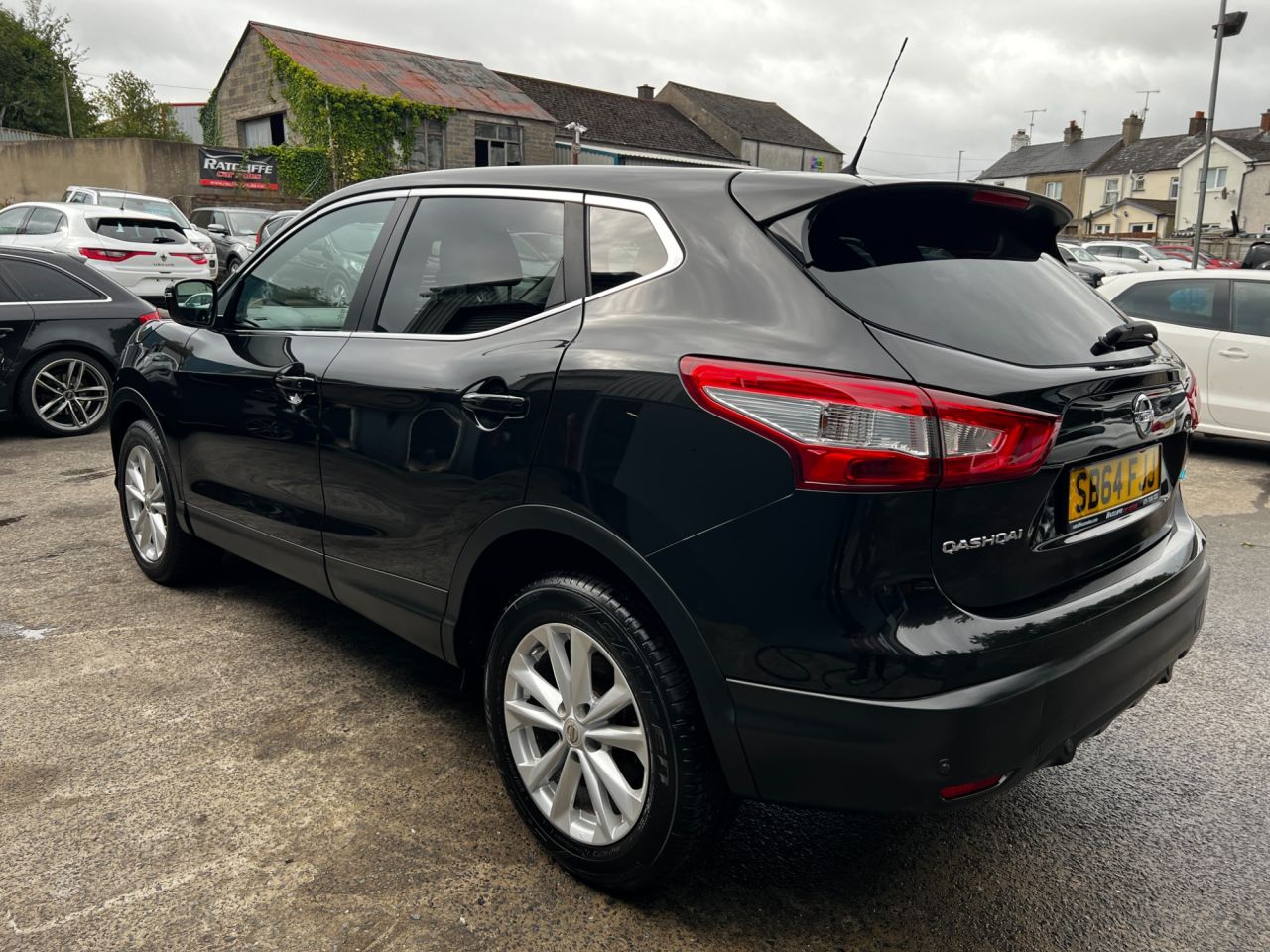 2014 NISSAN QASHQAI 1.5 dCi Acenta Premium SUV 5dr Diesel Manual 2WD Euro 5 (s/s) (110 ps) - vehicle photo 4 for sale on PureCar
