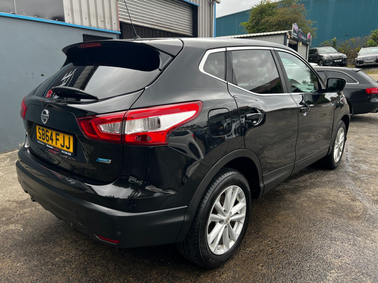 2014 NISSAN QASHQAI 1.5 dCi Acenta Premium SUV 5dr Diesel Manual 2WD Euro 5 (s/s) (110 ps) - vehicle photo 6 for sale on PureCar