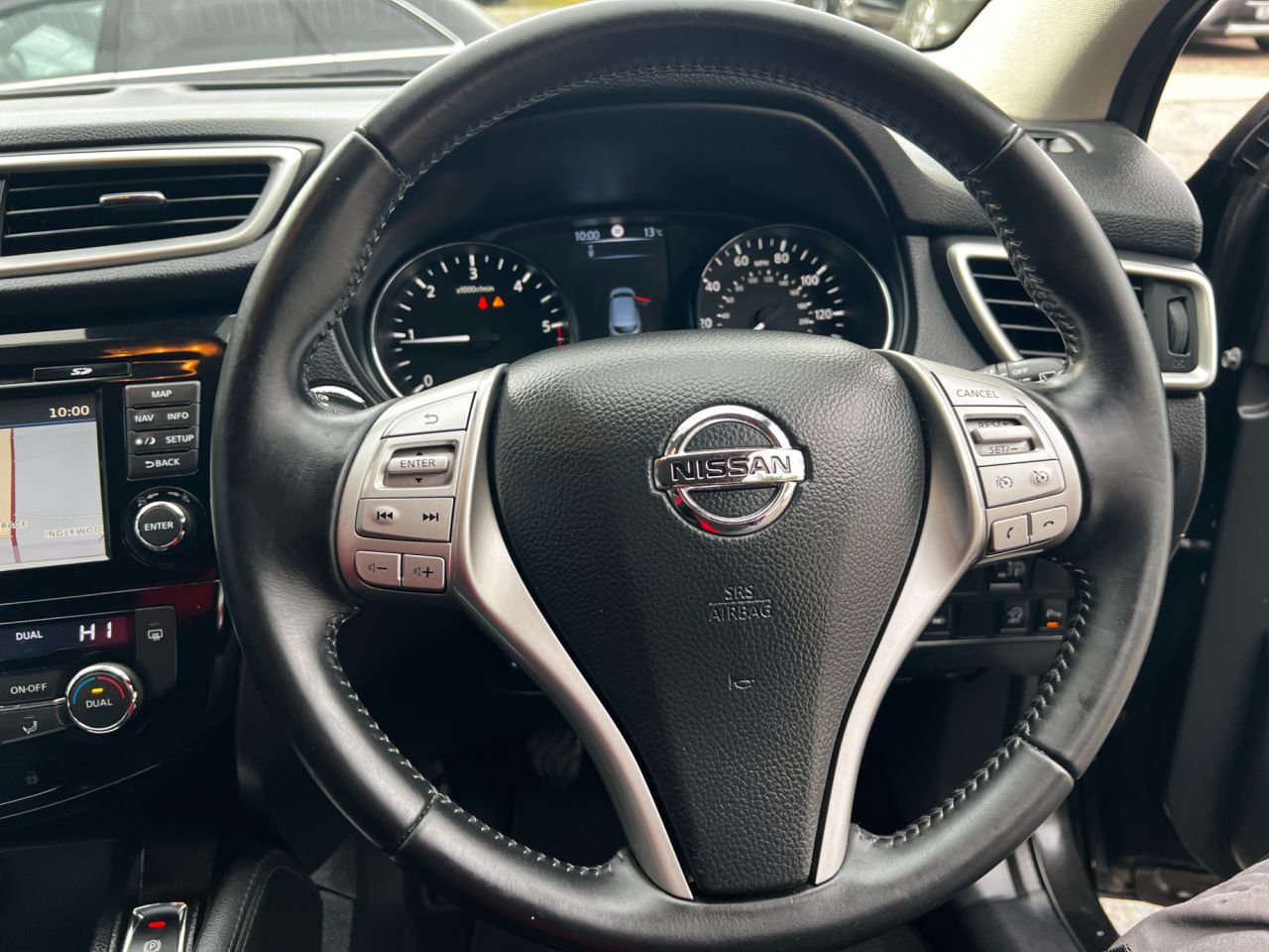 2014 NISSAN QASHQAI 1.5 dCi Acenta Premium SUV 5dr Diesel Manual 2WD Euro 5 (s/s) (110 ps) - vehicle photo 15 for sale on PureCar