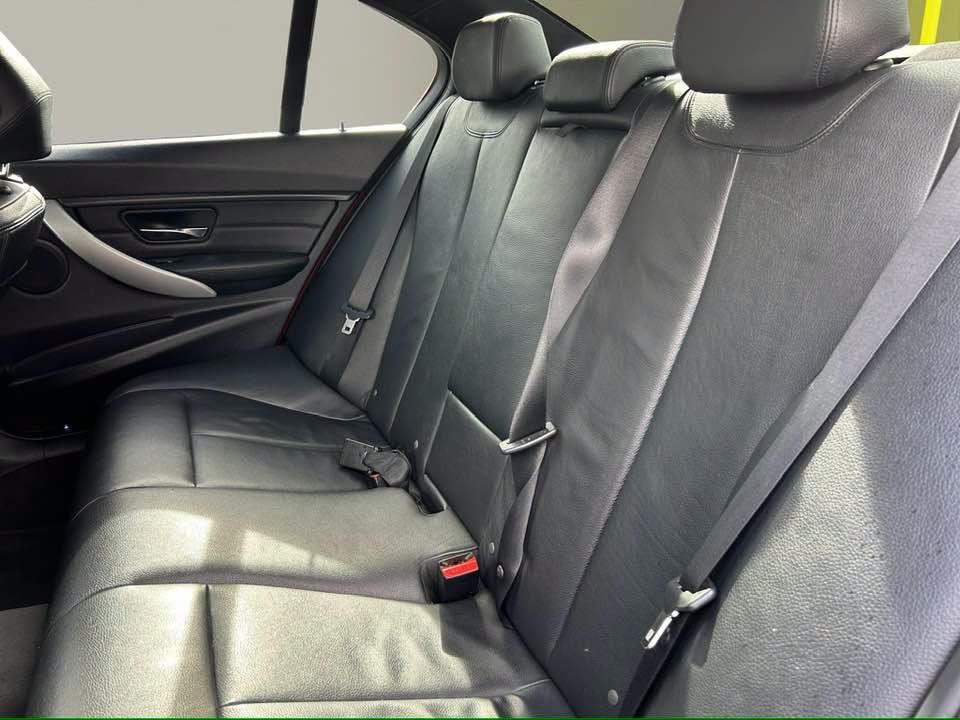 2015 BMW 3 SERIES 3.0 330d M Sport Saloon 4dr Diesel Auto Euro 5 (s/s) (258 ps) - vehicle photo 13 for sale on PureCar