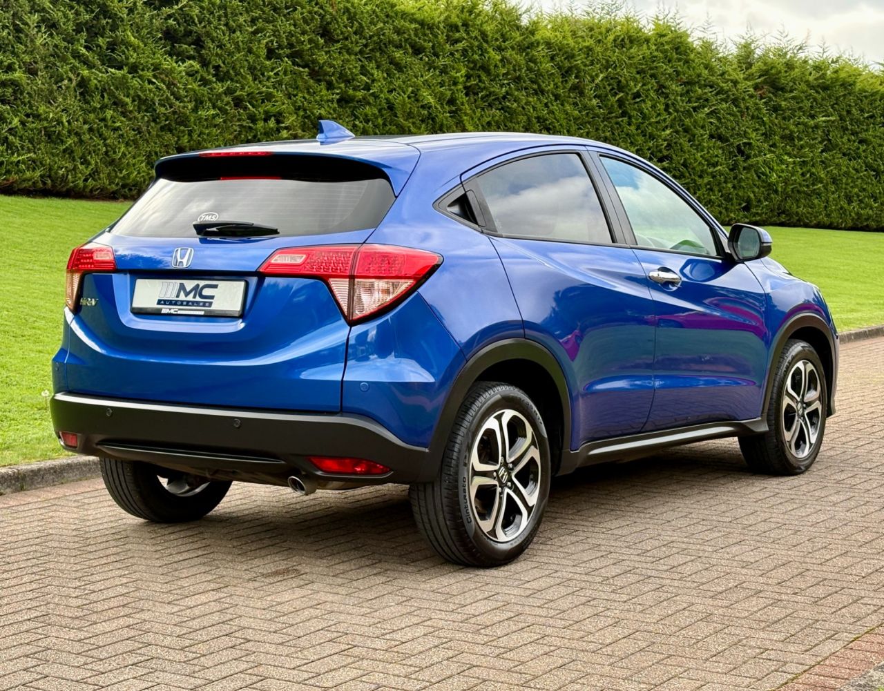 2017 HONDA HR-V 1.6 i-DTEC SE SUV 5dr Diesel Manual Euro 6 (s/s) (120 ps) - vehicle photo 3 for sale on PureCar