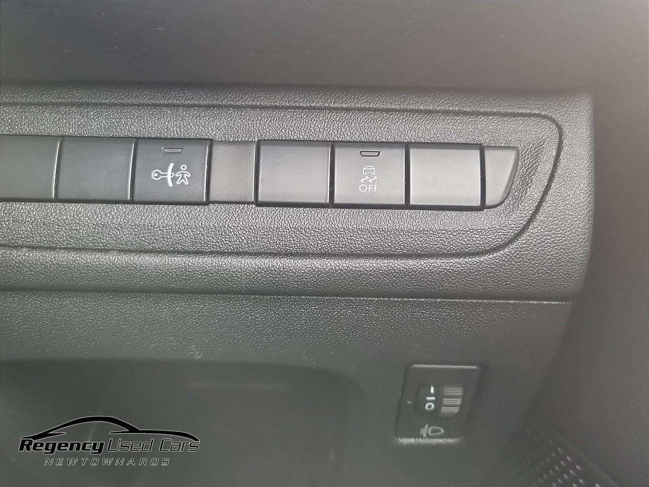 2016 PEUGEOT 1.2 PureTech Active Euro 6 5dr - vehicle photo 23 for sale on PureCar