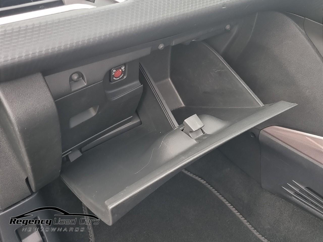 2016 PEUGEOT 1.2 PureTech Active Euro 6 5dr - vehicle photo 46 for sale on PureCar