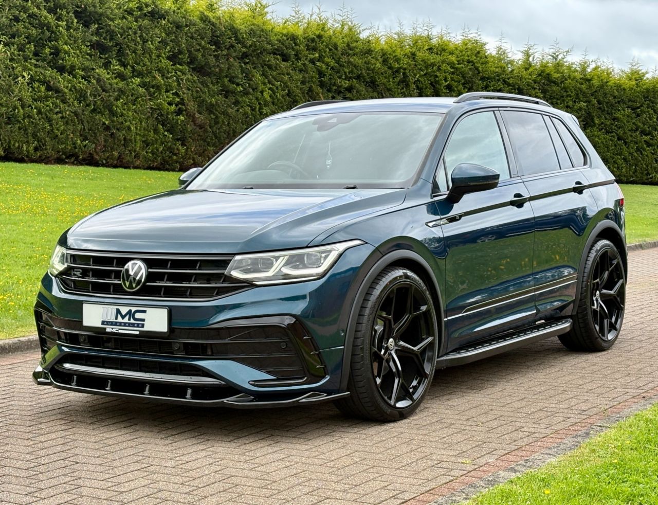 2021 VOLKSWAGEN TIGUAN 2.0 TDI R-Line SUV 5dr Diesel DSG Euro 6 (s/s) (150 ps) - vehicle photo 2 for sale on PureCar