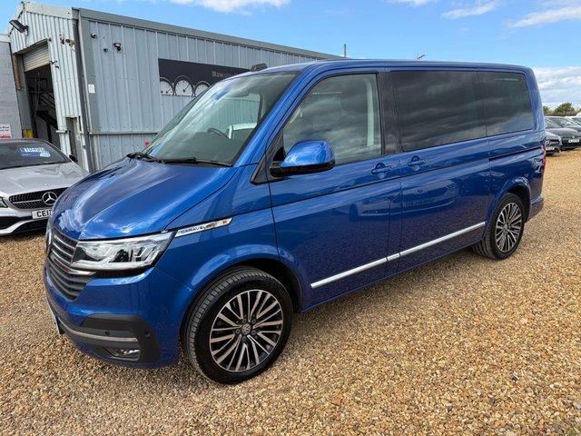 2020 Volkswagen Caravelle — image 1