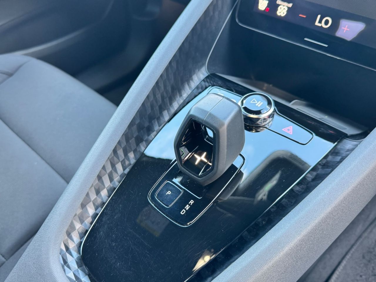 2023 POLESTAR 2 Single Motor 69kWh Standard Range Fastback 5dr Electric Auto FWD (231 ps) - vehicle photo 18 for sale on PureCar
