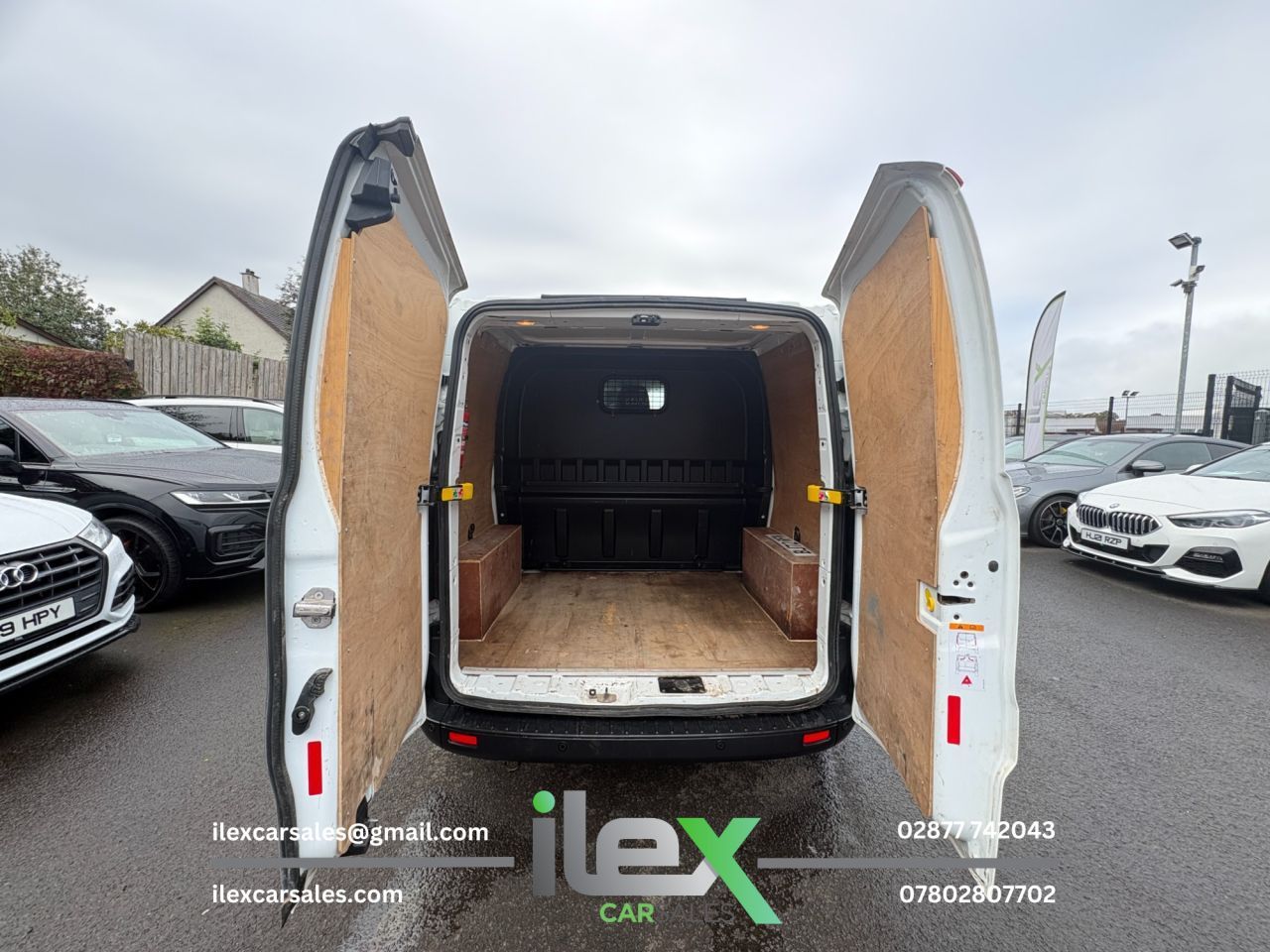 2022 FORD TRANSIT CUSTOM 2.0 300 EcoBlue Leader Crew Van Double Cab 5dr Diesel Manual L1 H1 Euro 6 ( - vehicle photo 12 for sale on PureCar