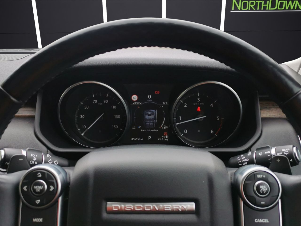 2017 LAND ROVER DISCOVERY 3.0 TD V6 HSE Luxury SUV 5dr Diesel Auto 4WD Euro 6 (s/s) (258 ps) Very Low - vehicle photo 11 for sale on PureCar