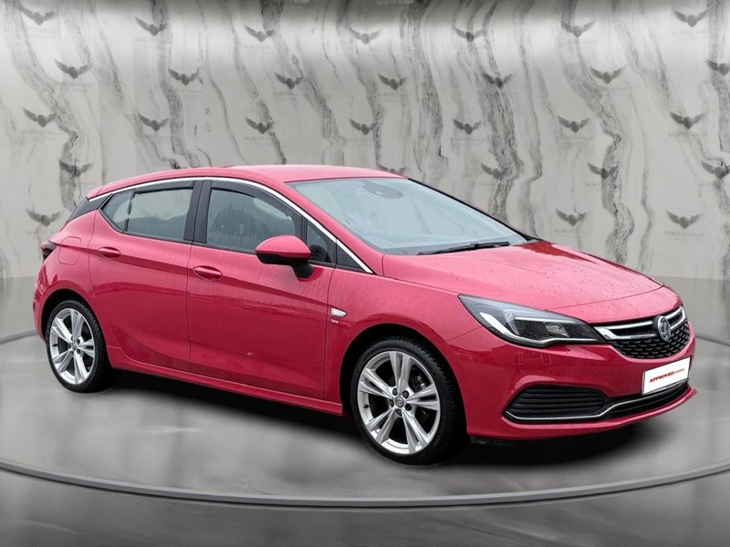 2017 Vauxhall Astra in red — photo 6 of 24