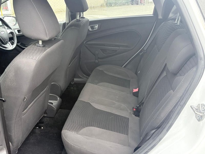 2015 Ford Fiesta in white — photo 19 of 21