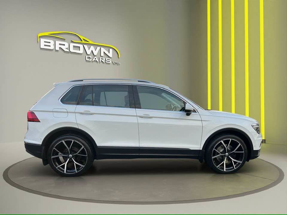 2017 VOLKSWAGEN TIGUAN 2.0 TDI SEL SUV 5dr Diesel DSG 4Motion Euro 6 (s/s) (190 ps) - vehicle photo 8 for sale on PureCar