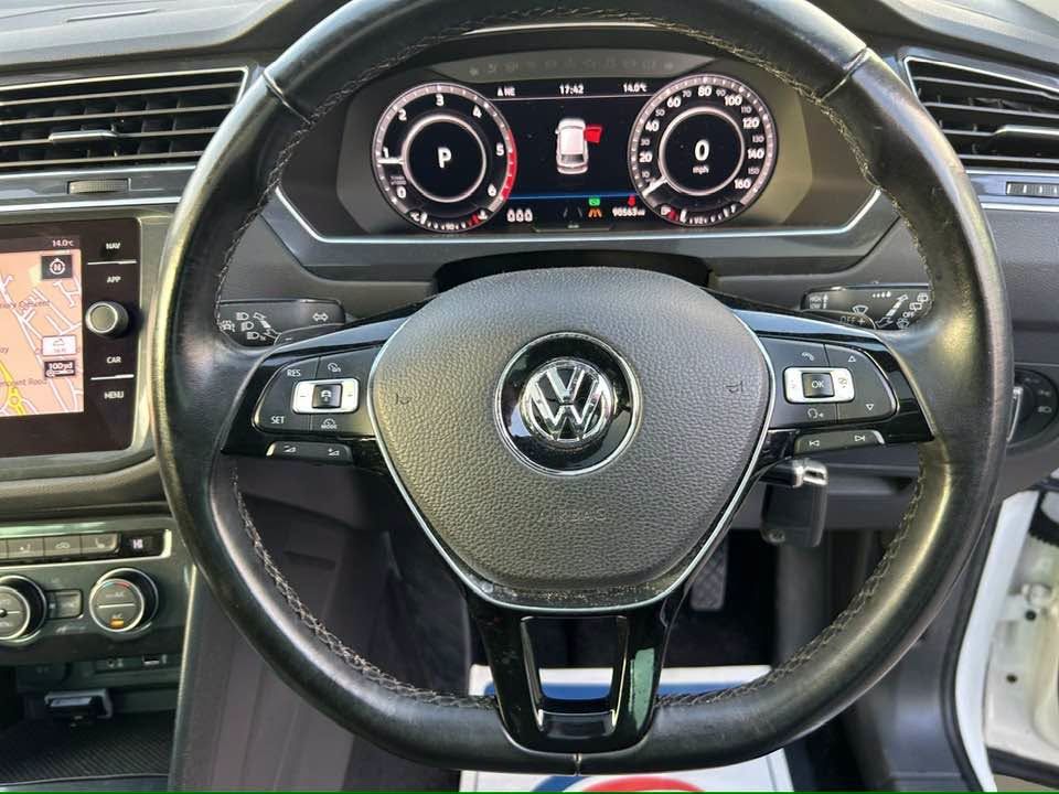 2017 VOLKSWAGEN TIGUAN 2.0 TDI SEL SUV 5dr Diesel DSG 4Motion Euro 6 (s/s) (190 ps) - vehicle photo 12 for sale on PureCar
