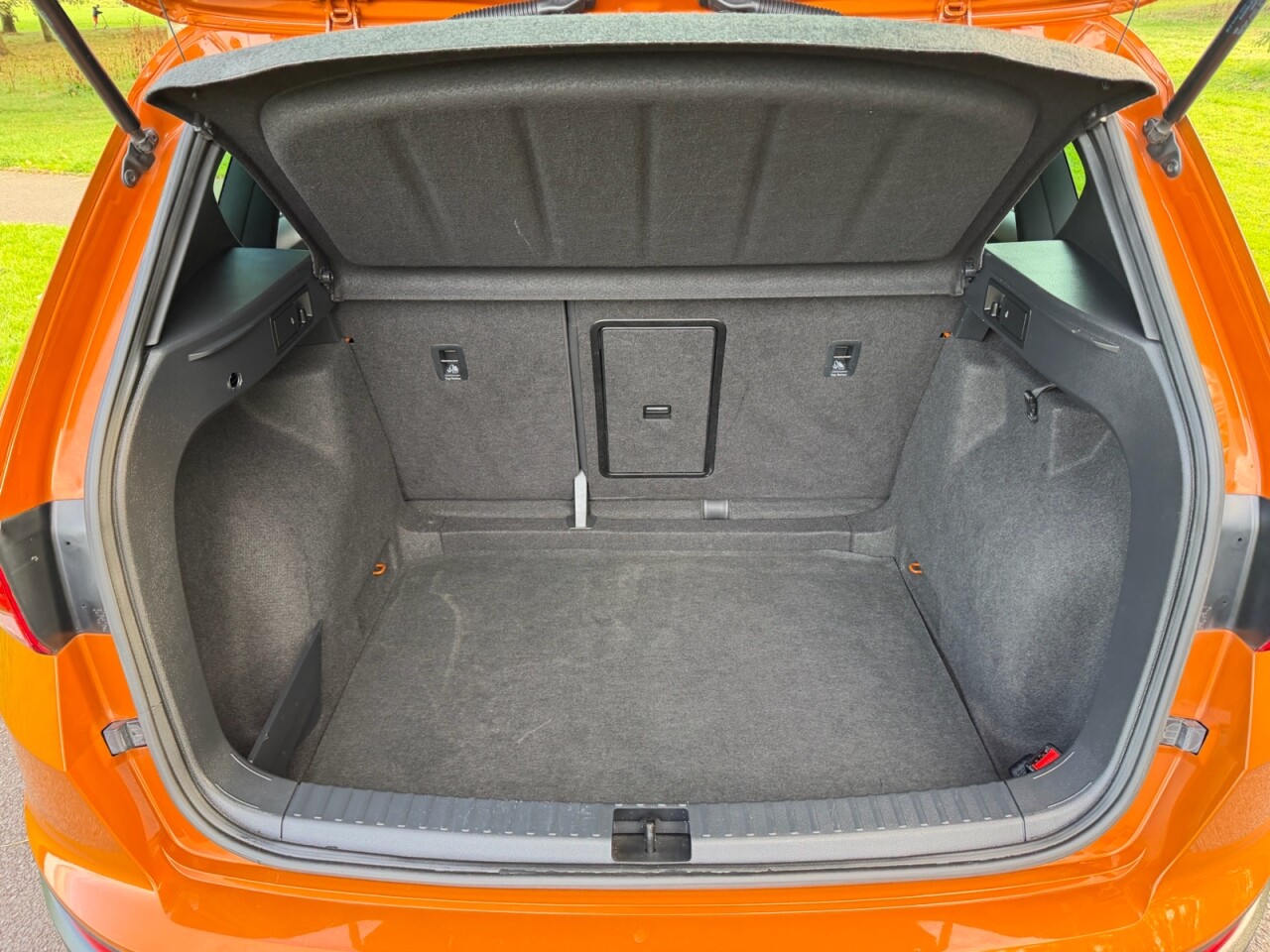 2019 SEAT ATECA 1.6 TDI XCELLENCE SUV 5dr Diesel Manual Euro 6 (s/s) (115 ps) - vehicle photo 16 for sale on PureCar