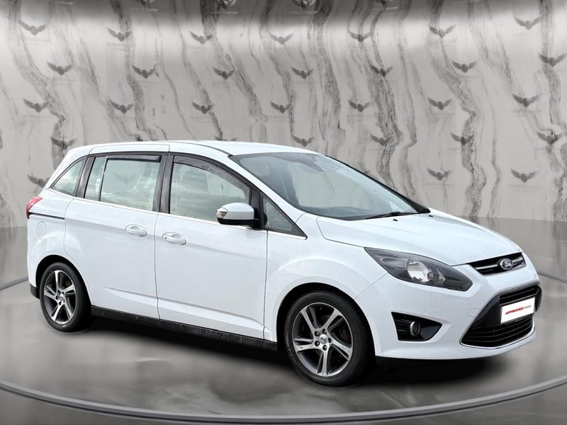2012 Ford Grand C-Max in white — photo 15 of 24