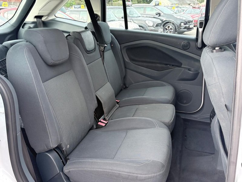 2012 Ford Grand C-Max in white — photo 20 of 24