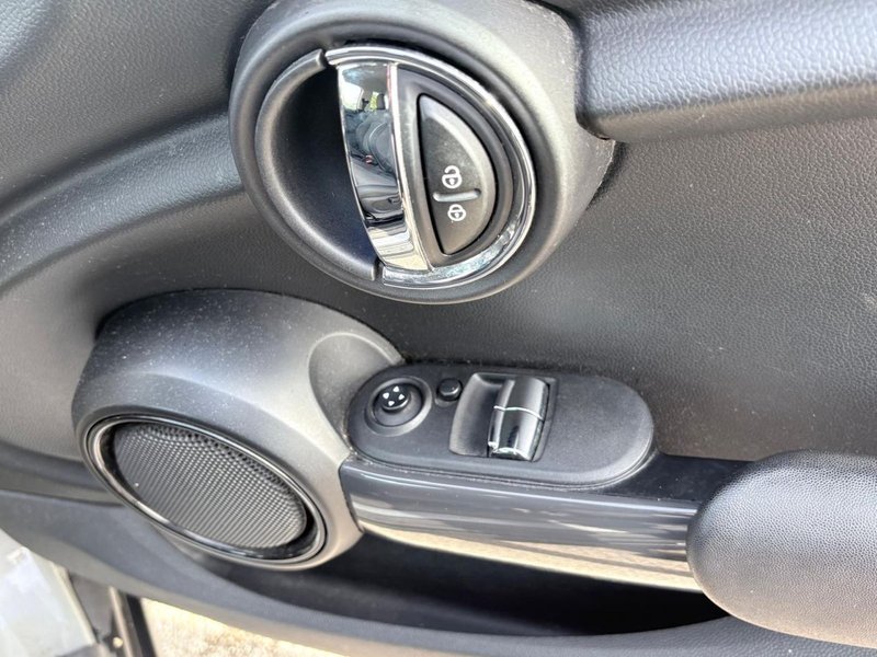 2015 MINI Hatch in grey — photo 13 of 14