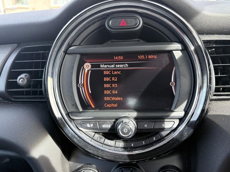2015 MINI Hatch in grey — photo 14 of 14