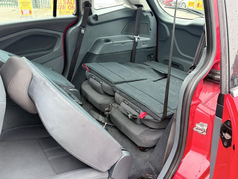 2011 Ford Grand C-Max in red — photo 23 of 24