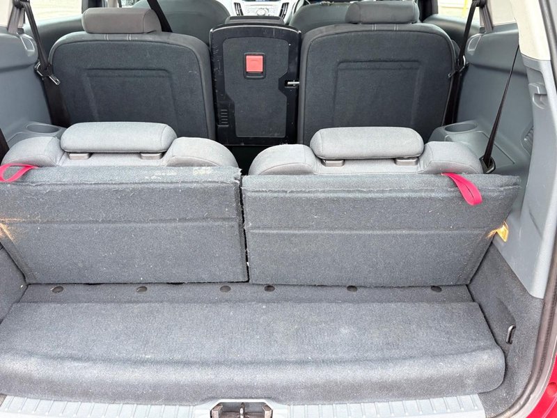 2011 Ford Grand C-Max in red — photo 21 of 24