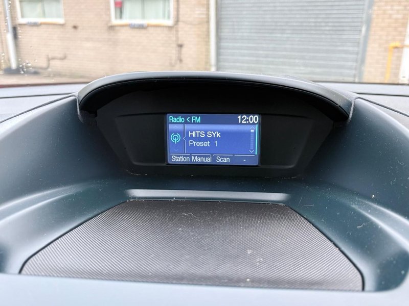 2011 Ford Grand C-Max in red — photo 16 of 24