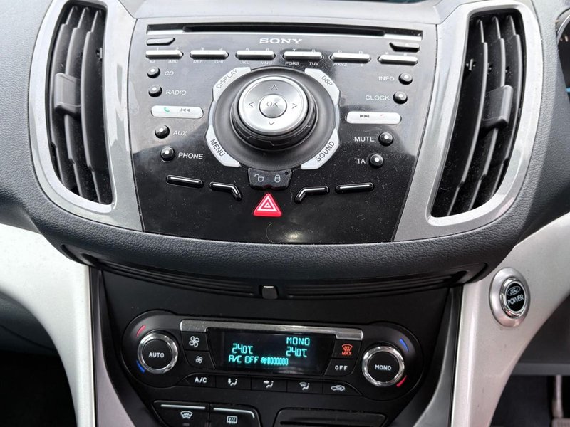 2011 Ford Grand C-Max in red — photo 14 of 24