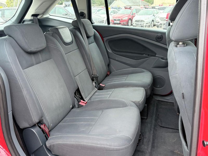 2011 Ford Grand C-Max in red — photo 18 of 24