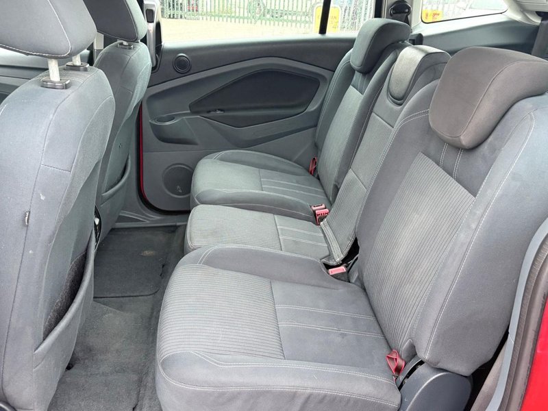 2011 Ford Grand C-Max in red — photo 20 of 24