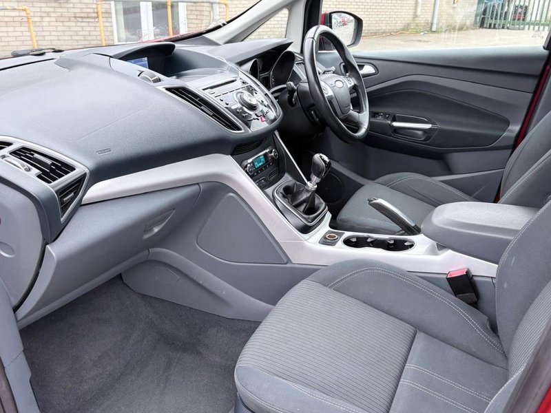 2011 Ford Grand C-Max in red — photo 12 of 24