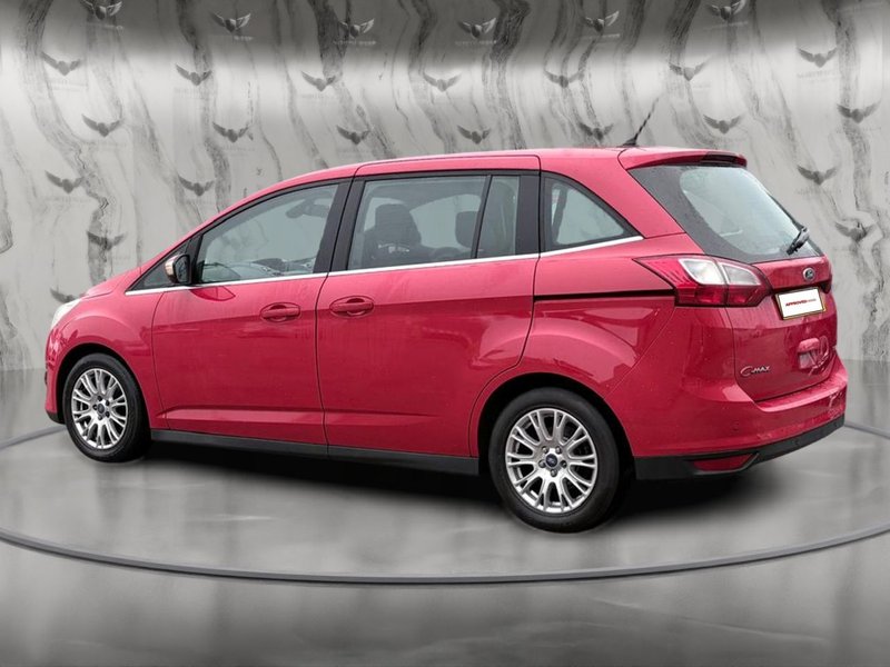 2011 Ford Grand C-Max in red — photo 6 of 24