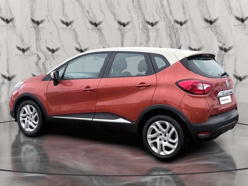 2015 Renault Captur in orange — photo 5 of 21
